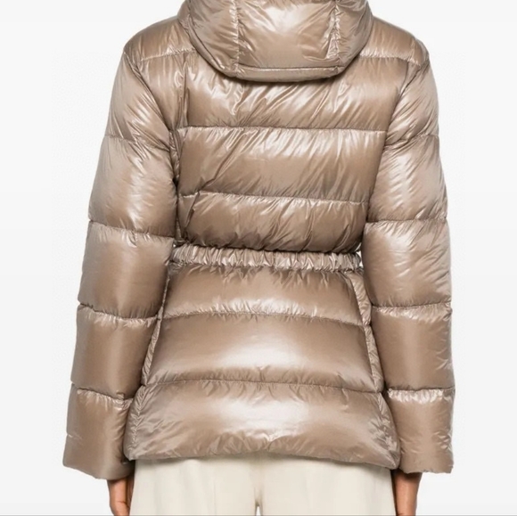 Herno Ultralight Nylon hooded down jacket - Picture 4 of 13